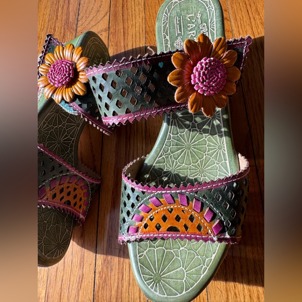 artis Green Wedge Sandals with Floral Accent - Picture 2 of 5